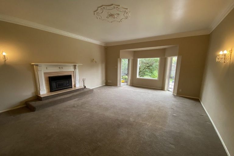 Photo of property in 207 Schnapper Rock Road, Schnapper Rock, Auckland, 0632