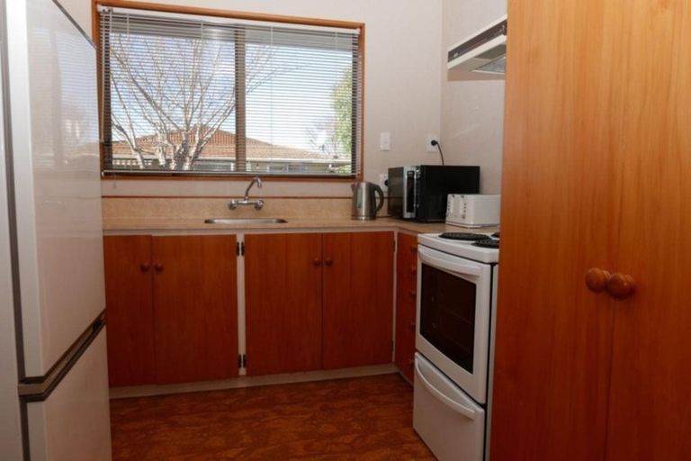 Photo of property in 2/8 James Condon Place, Redwood, Christchurch, 8051