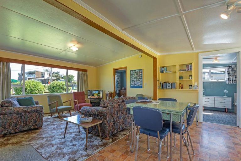 Photo of property in 56 Rua Avenue, Waitarere Beach, Levin, 5510