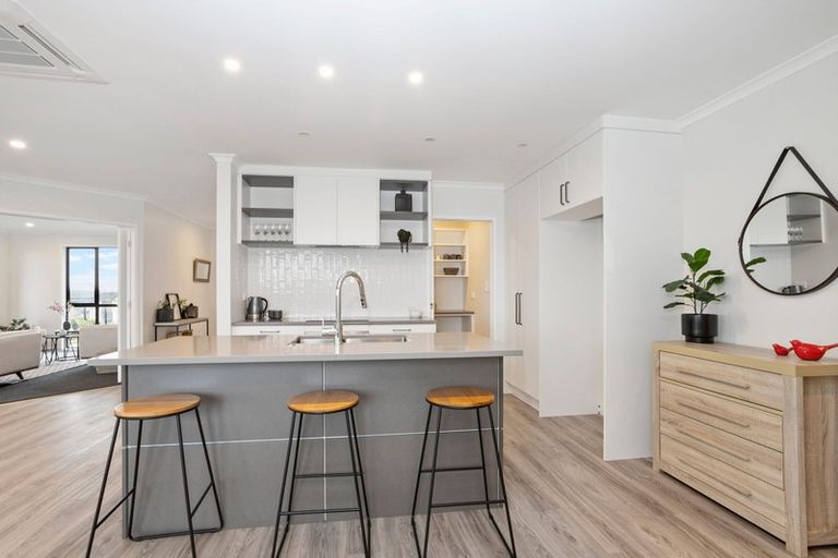 Photo of property in 55c Twin Parks Rise, Papakura, 2110