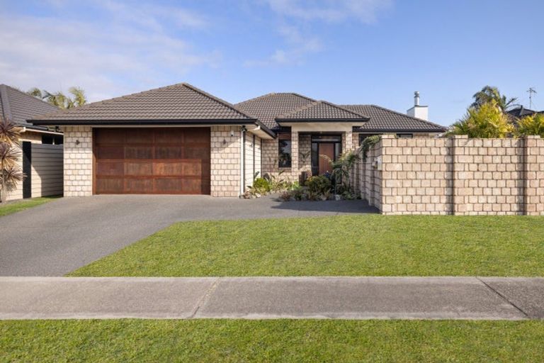 Photo of property in 38 Palazzo Drive, Papamoa Beach, Papamoa, 3118