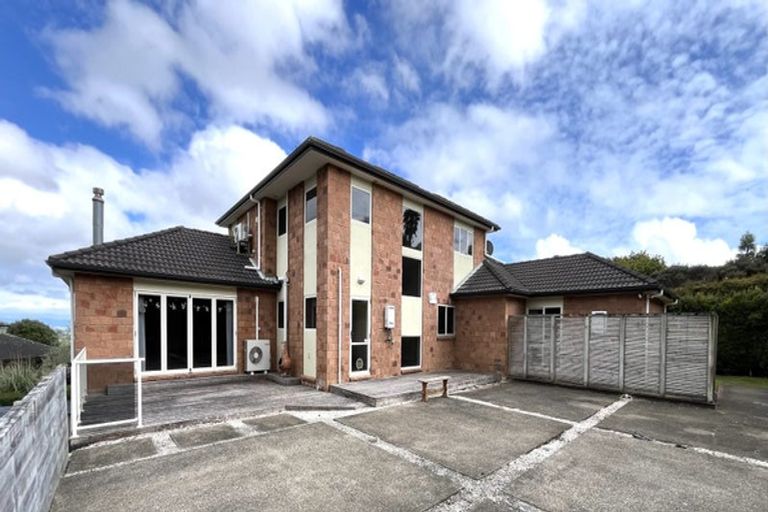 Photo of property in 10 Michael Bosher Way, Flat Bush, Auckland, 2019