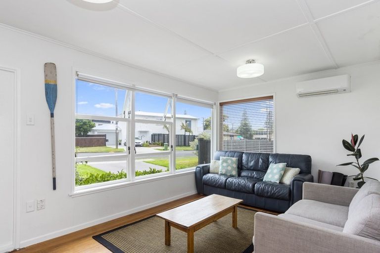 Photo of property in 15 Sutherland Avenue, Mount Maunganui, 3116
