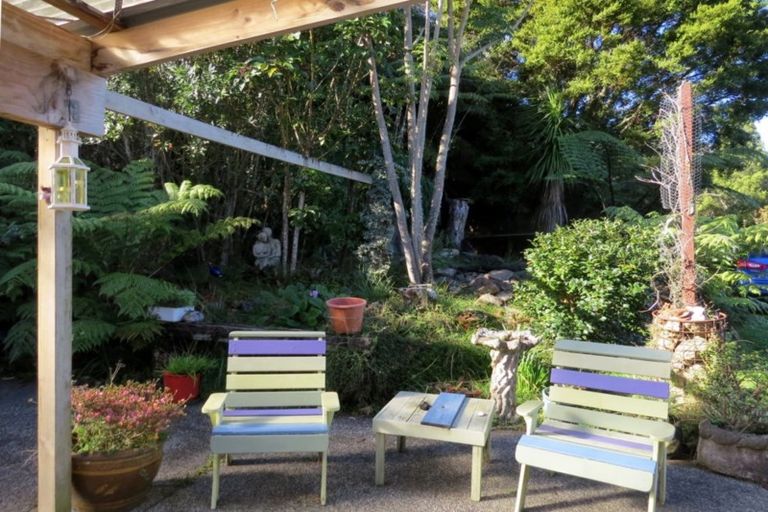 Photo of property in 475 Driving Creek Road, Coromandel, 3506