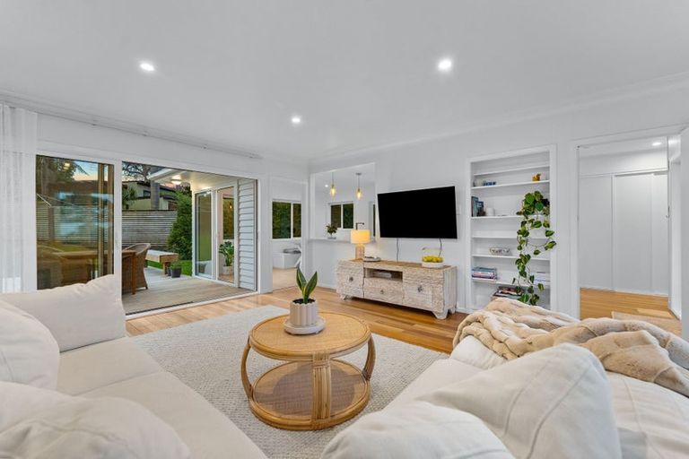 Photo of property in 37 Neptune Avenue, Beach Haven, Auckland, 0626