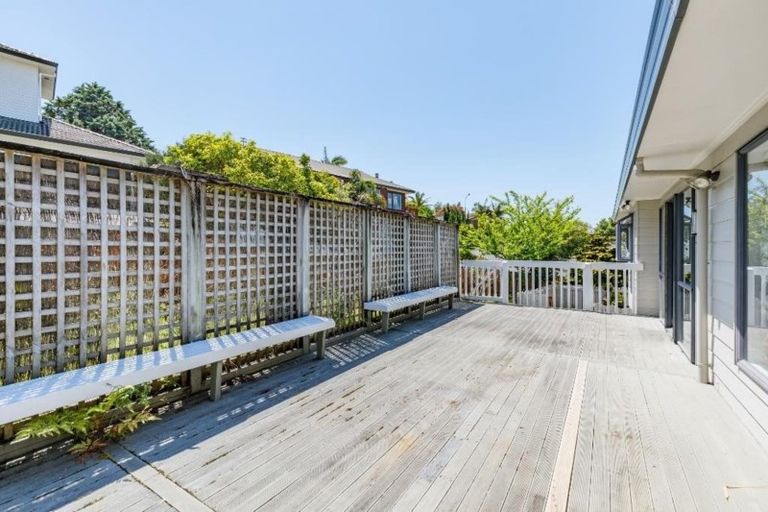 Photo of property in 12 Van Dyke Place, West Harbour, Auckland, 0618