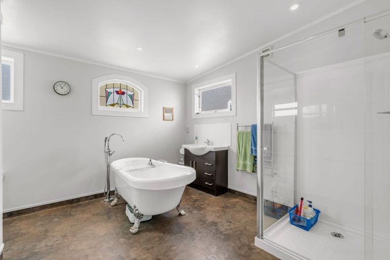 Photo of property in 5 Ruawai Wharf Road, Ruawai, 0530