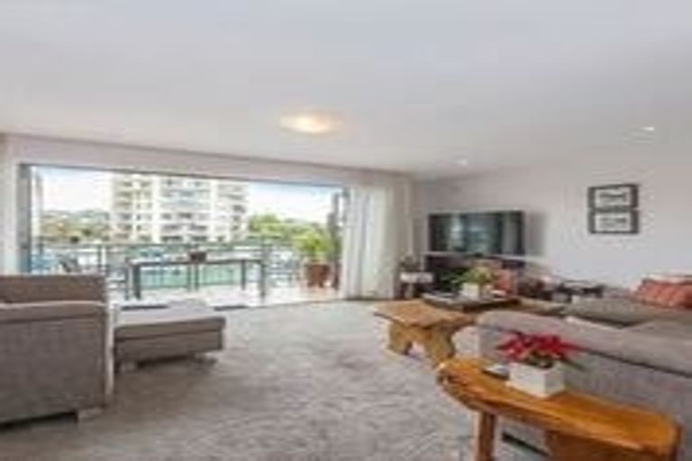 Photo of property in 146 Harbour Village Drive, Gulf Harbour, Whangaparaoa, 0930