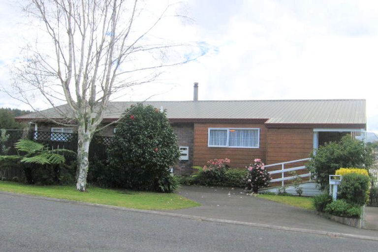Photo of property in 118 Tukere Drive, Whangamata, 3620