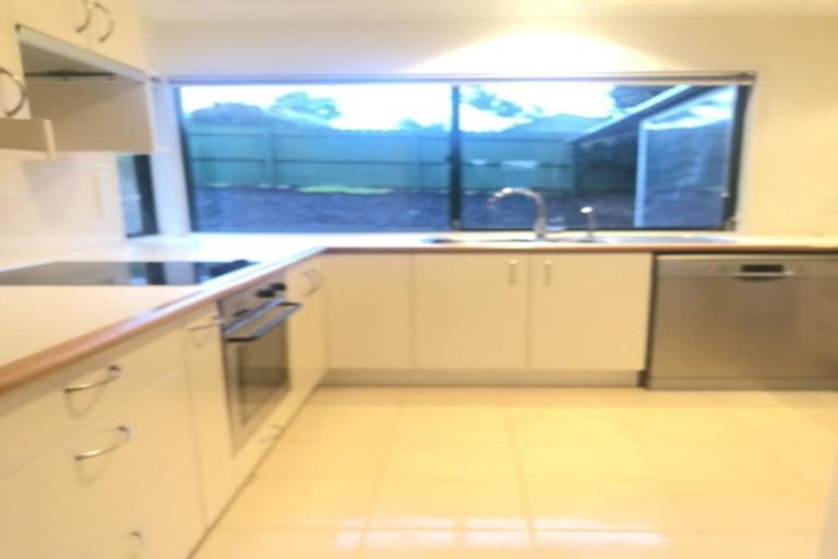 Photo of property in 3 John Brooke Crescent, East Tamaki Heights, Auckland, 2016