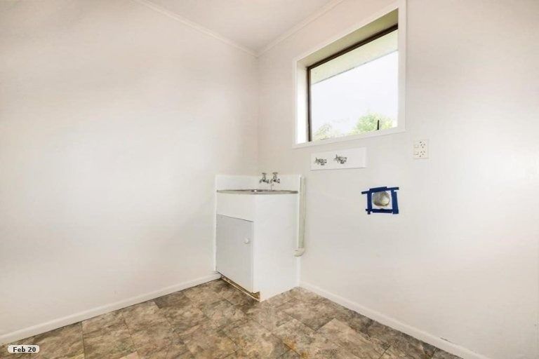 Photo of property in 79 Stewart Drive, Newlands, Wellington, 6037