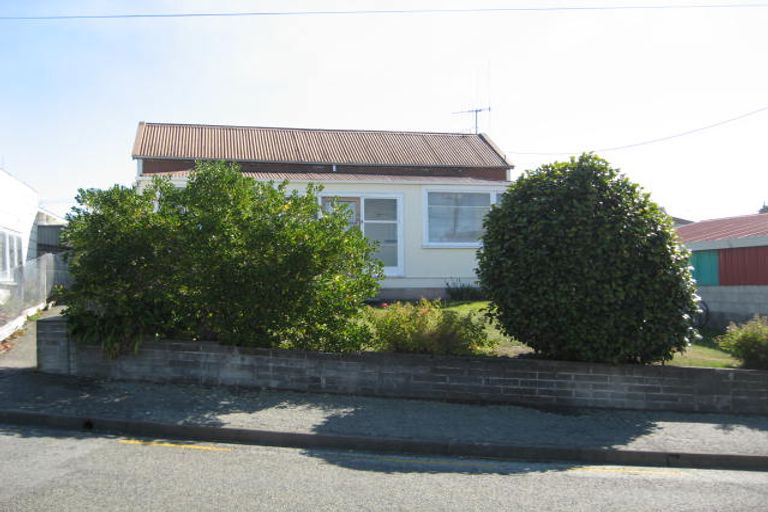 Photo of property in 12 Regent Street, West End, Timaru, 7910