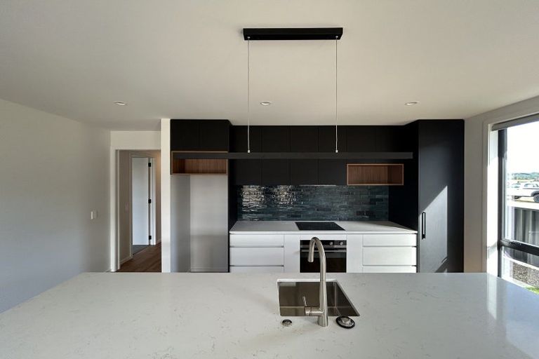 Photo of property in 150 Burdon Loop, Lake Hawea, 9382