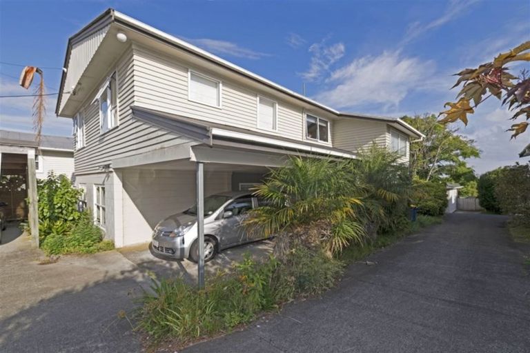 Photo of property in 306 Sunset Road, Windsor Park, Auckland, 0632