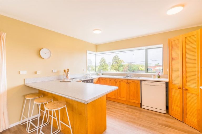 Photo of property in 191 Mazengarb Road, Paraparaumu, 5032