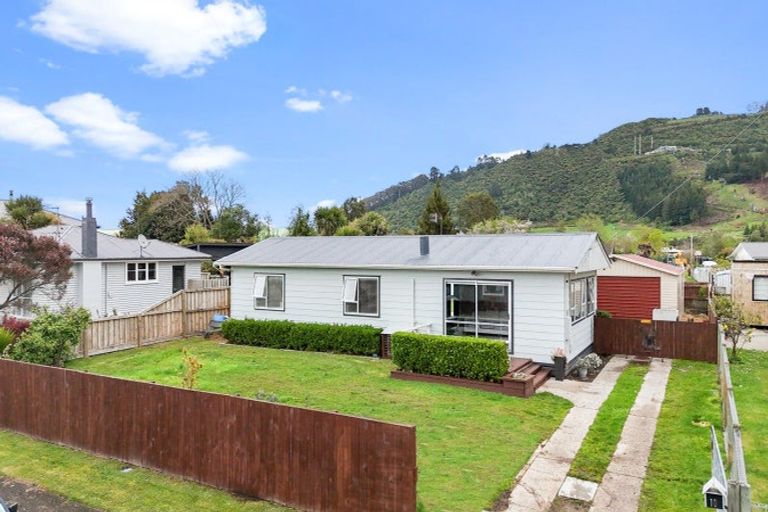 Photo of property in 10 John Road, Fairy Springs, Rotorua, 3015