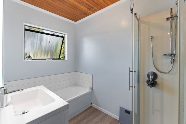 Photo of property in 593 Waikawa Beach Road, Waikawa Beach, Levin, 5573