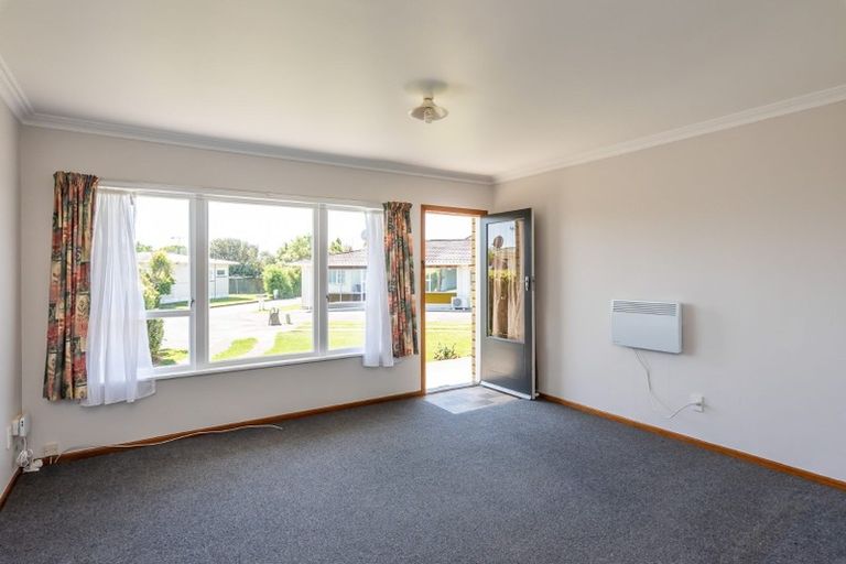 Photo of property in 2 Windsor Place, Levin, 5510