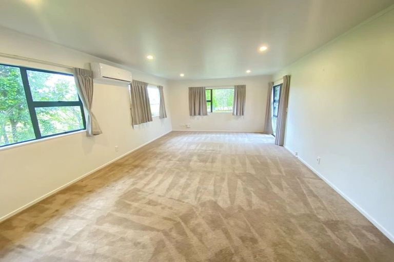 Photo of property in 2/73 Bond Crescent, Forrest Hill, Auckland, 0620