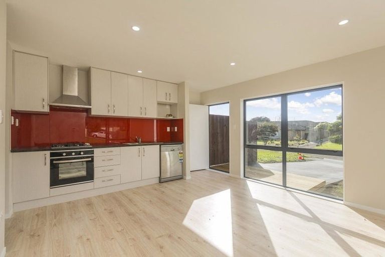 Photo of property in 13 Attymon Lane, East Tamaki, Auckland, 2016