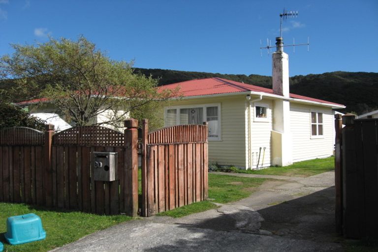 Photo of property in 80 Peel Place, Wainuiomata, Lower Hutt, 5014