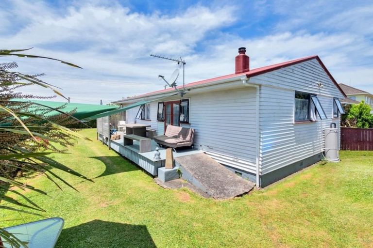 Photo of property in 17 Cameron Street, Papakura, 2110