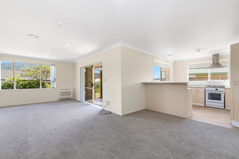 Photo of property in 4b Hoyte Place, Pukehangi, Rotorua, 3015