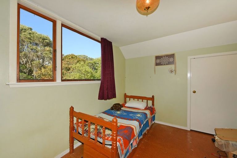 Photo of property in 26 Woburn Road, Northland, Wellington, 6012