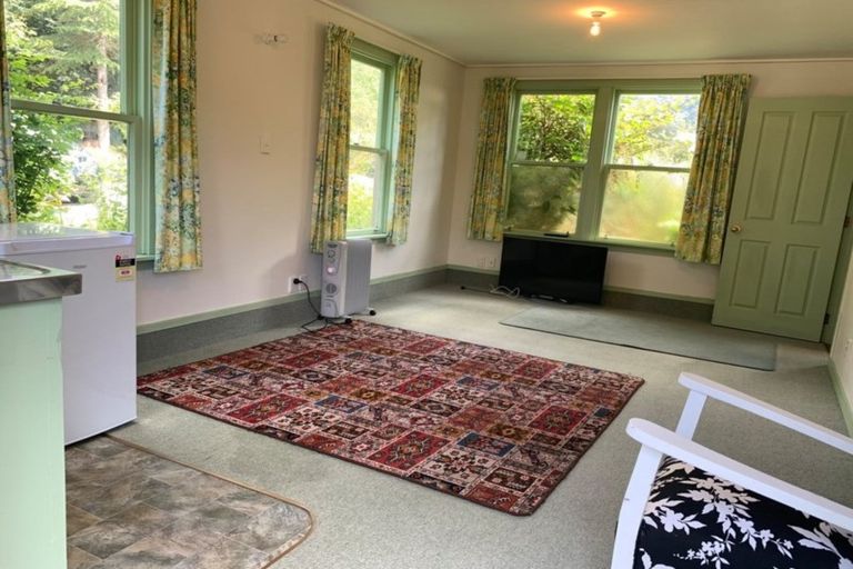 Photo of property in 10 Helvellyn Street, Woodside, Outram, 9073