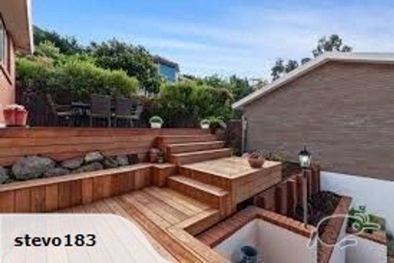 Photo of property in 20a Dalefield Drive, Cashmere, Christchurch, 8022