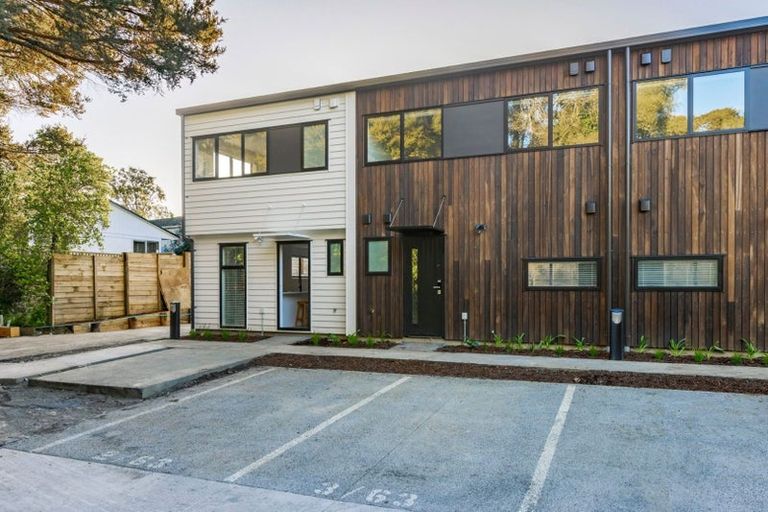 Photo of property in 1/63 Hillcrest Avenue, Hillcrest, Auckland, 0627