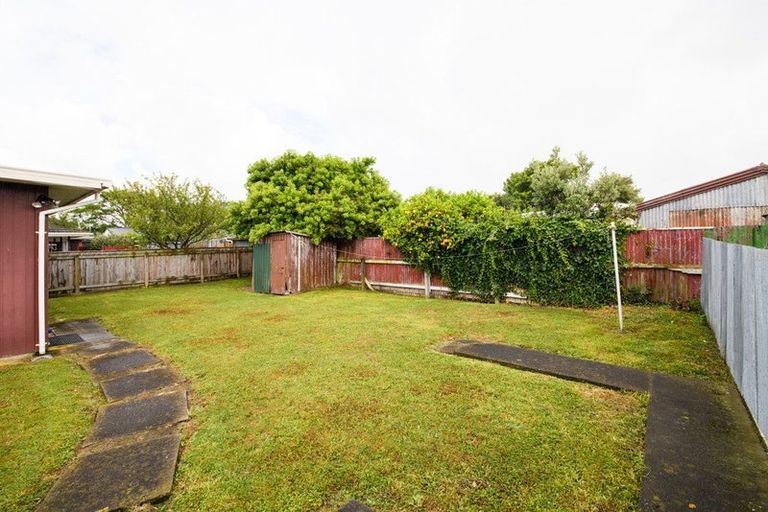 Photo of property in 6a Westhaven Grove, Takaro, Palmerston North, 4412