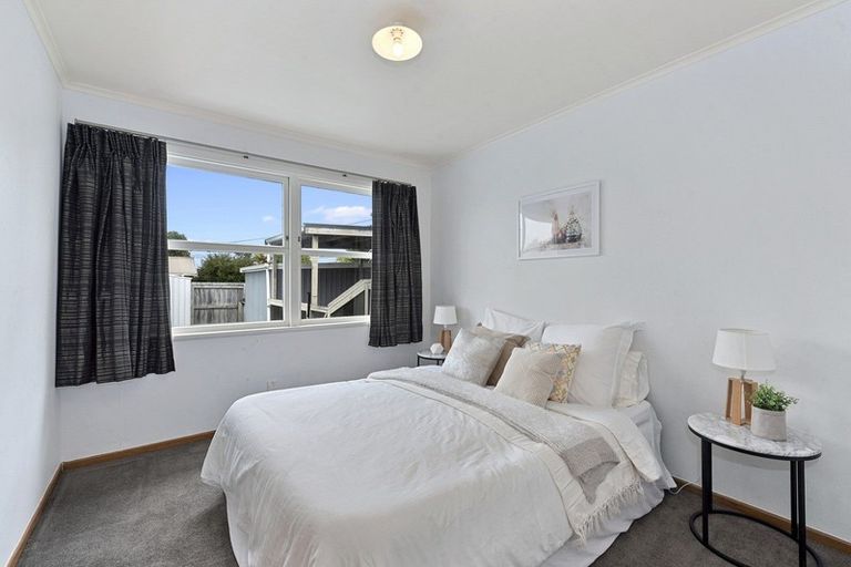 Photo of property in 1 Warwick Avenue, St Andrews, Hamilton, 3200
