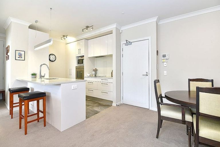 Photo of property in 90 Rewa Rewa Lane, Orewa, 0931