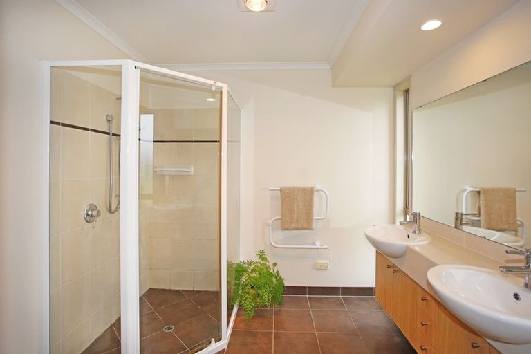 Photo of property in 57 Old Barn Road, Opaheke, Papakura, 2584