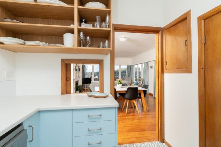 Photo of property in 37 Long Street, Raglan, 3225