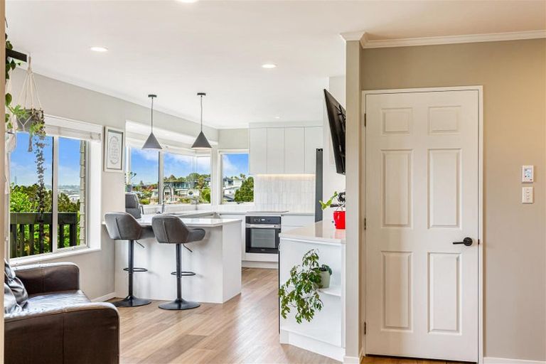 Photo of property in 3 Ascot Way, Orewa, 0931