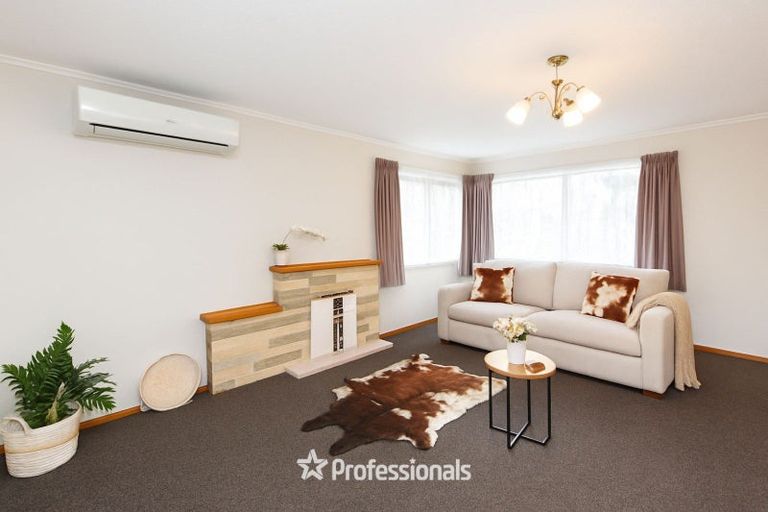 Photo of property in 53 Totara Park Road, Clouston Park, Upper Hutt, 5018