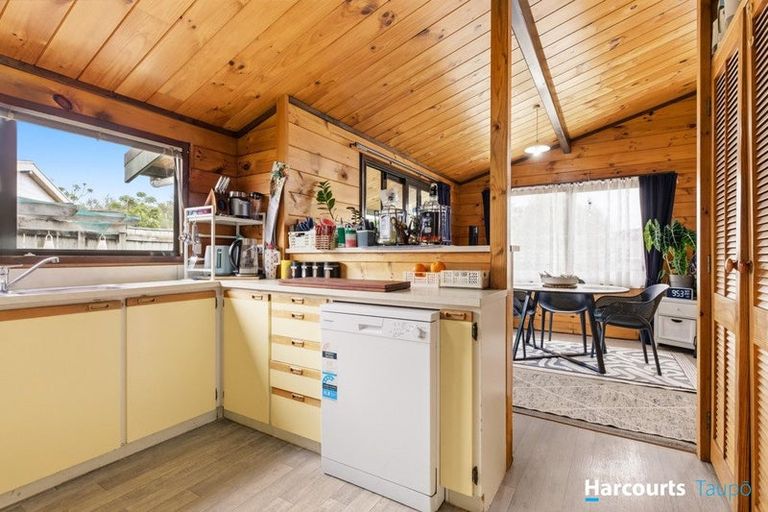 Photo of property in 6 Newberry Place, Richmond Heights, Taupo, 3330