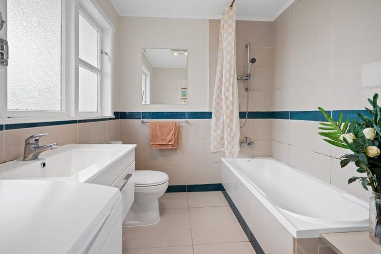 Photo of property in 92a Nelson Street, Howick, Auckland, 2014