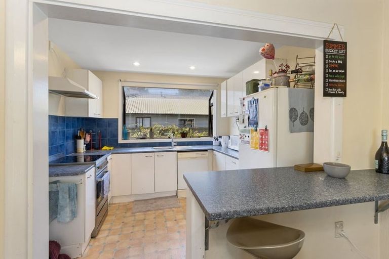 Photo of property in 24 Grassmere Street, Papanui, Christchurch, 8052