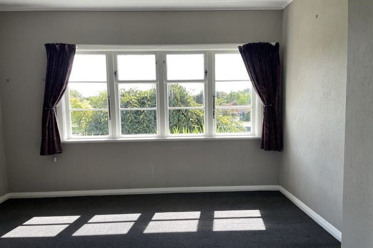 Photo of property in 43 Millar Street, Terrace End, Palmerston North, 4410