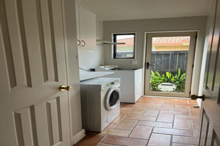 Photo of property in 6 Advance Way, Albany, Auckland, 0632