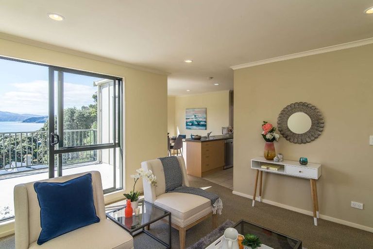 Photo of property in 3/19 Onslow Road, Khandallah, Wellington, 6035