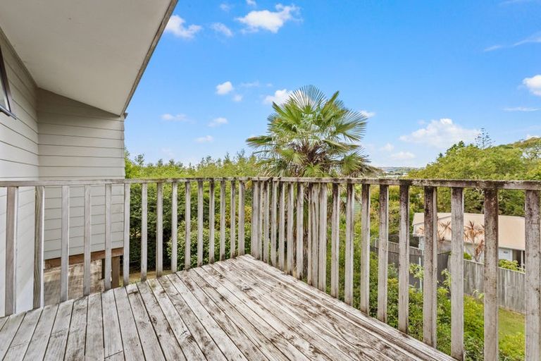 Photo of property in 33 Gledstane Road, Stanmore Bay, Whangaparaoa, 0932