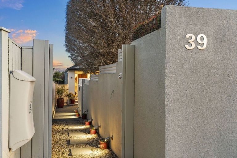 Photo of property in 39 Williamson Avenue, Belmont, Auckland, 0622