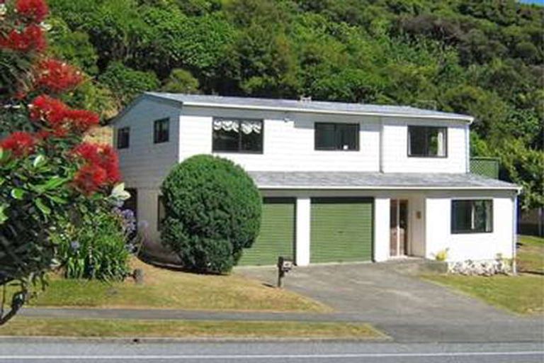 Photo of property in 45 Omapere Street, Whitby, Porirua, 5024