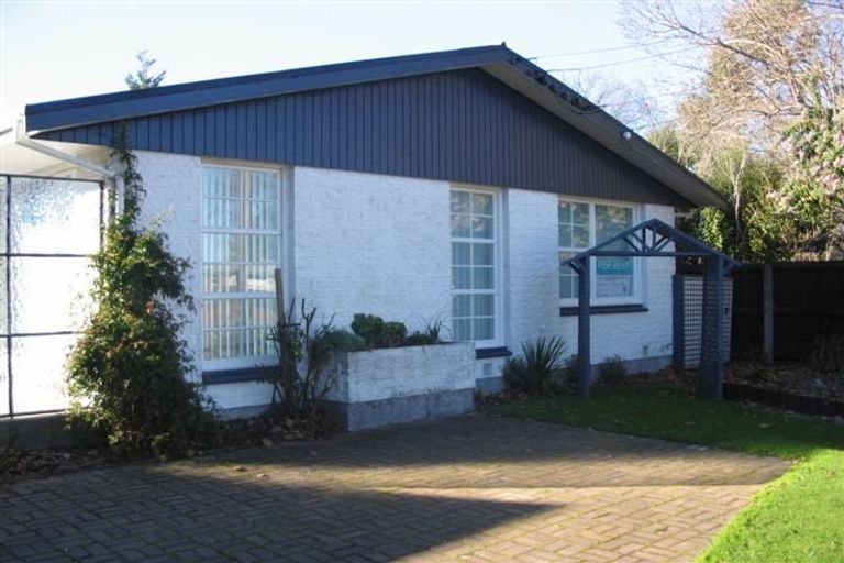 Photo of property in 1/250 Waimairi Road, Ilam, Christchurch, 8041