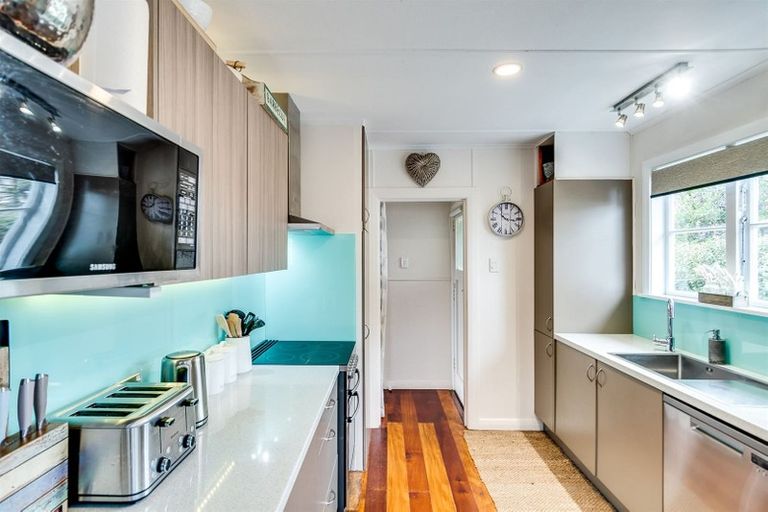 Photo of property in 143 Nuffield Avenue, Marewa, Napier, 4110