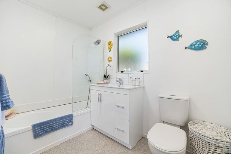 Photo of property in 8b Sunningdale Lane, Woodridge, Wellington, 6037